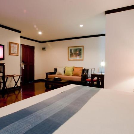Cucumber Inn Suite Паттая Екстер'єр фото
