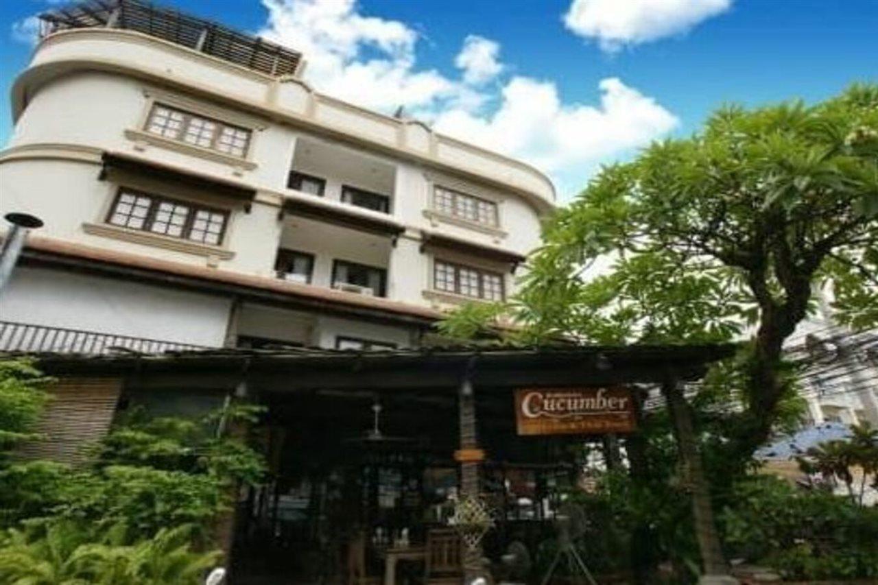 Cucumber Inn Suite Паттая Екстер'єр фото
