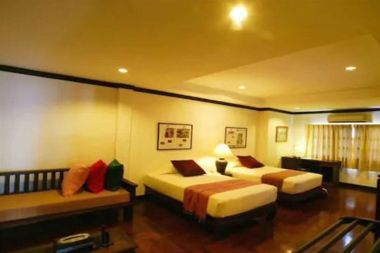 Cucumber Inn Suite Паттая Екстер'єр фото