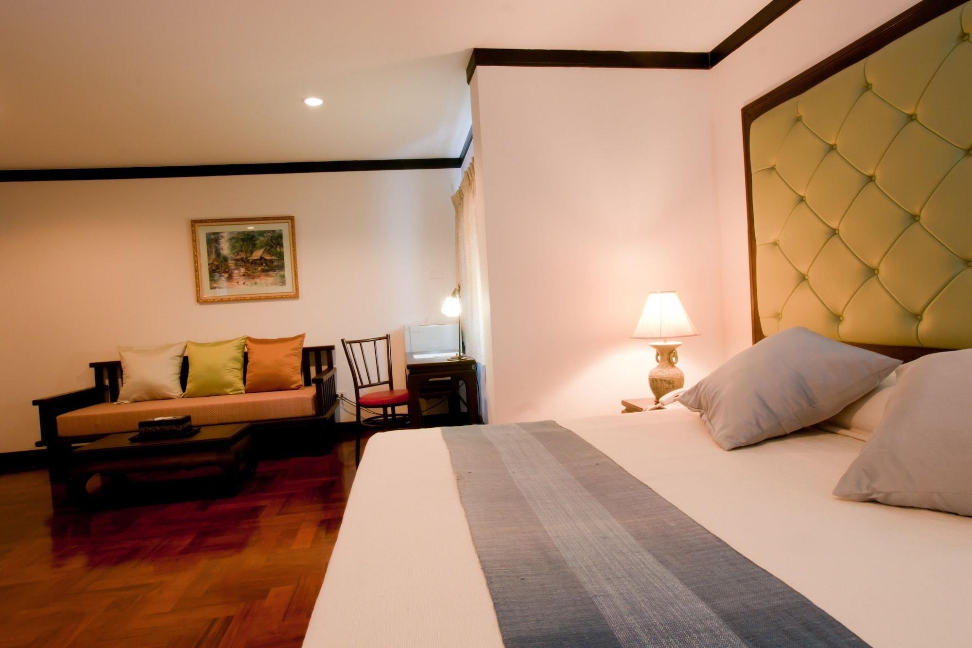 Cucumber Inn Suite Паттая Екстер'єр фото