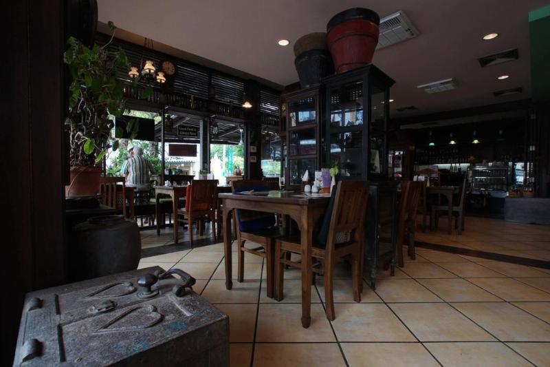 Cucumber Inn Suite Паттая Екстер'єр фото